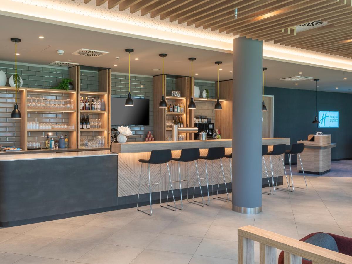 Holiday Inn Express Duesseldorf - Hauptbahnhof By Ihg Extérieur photo