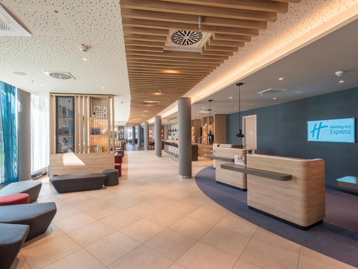 Holiday Inn Express Duesseldorf - Hauptbahnhof By Ihg Extérieur photo