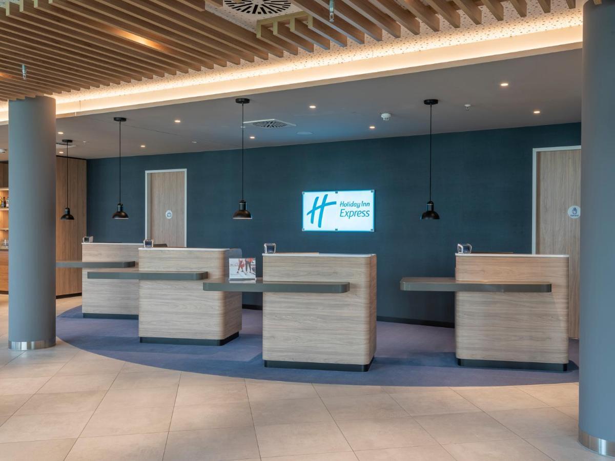 Holiday Inn Express Duesseldorf - Hauptbahnhof By Ihg Extérieur photo