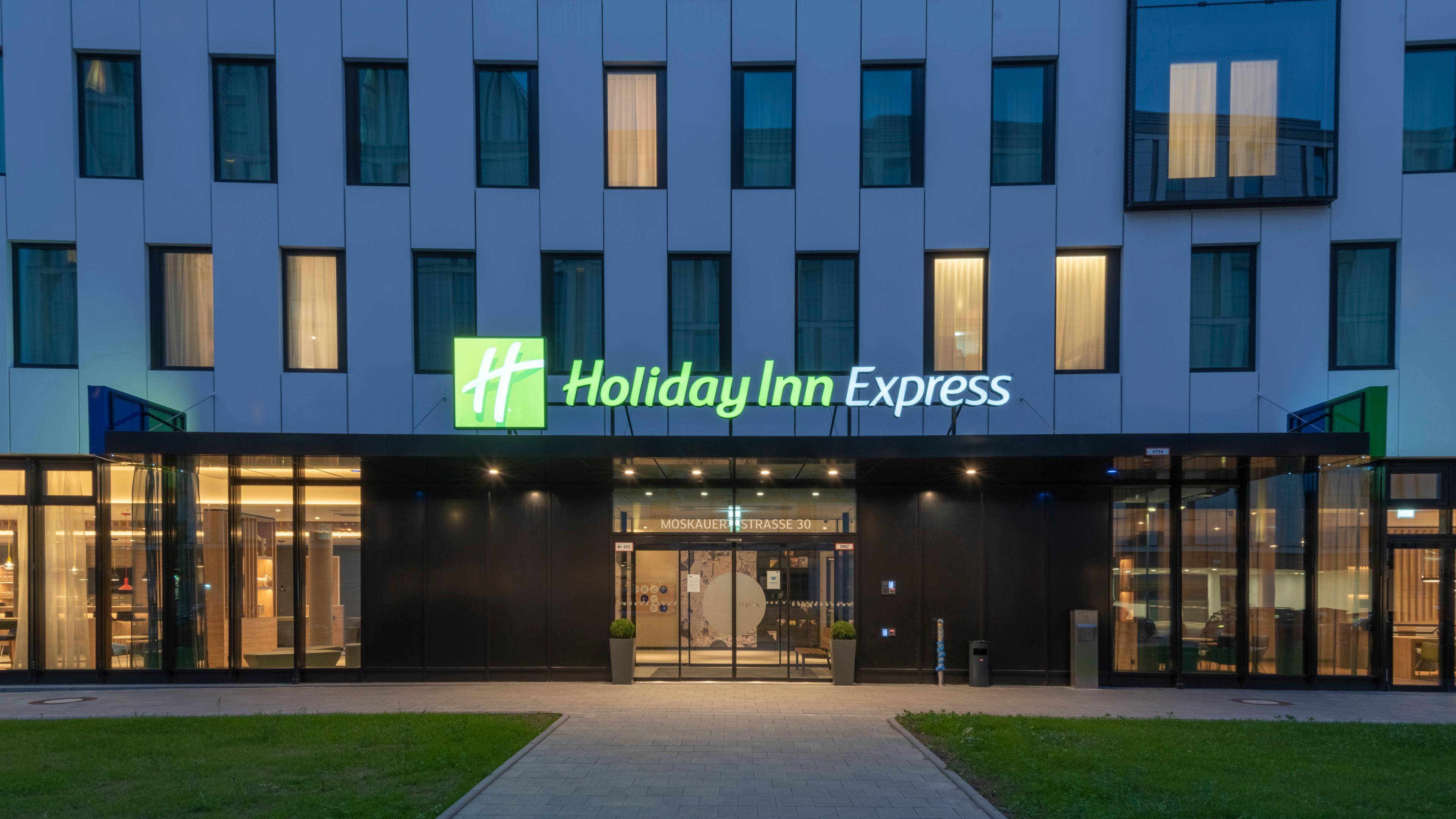 Holiday Inn Express Duesseldorf - Hauptbahnhof By Ihg Extérieur photo