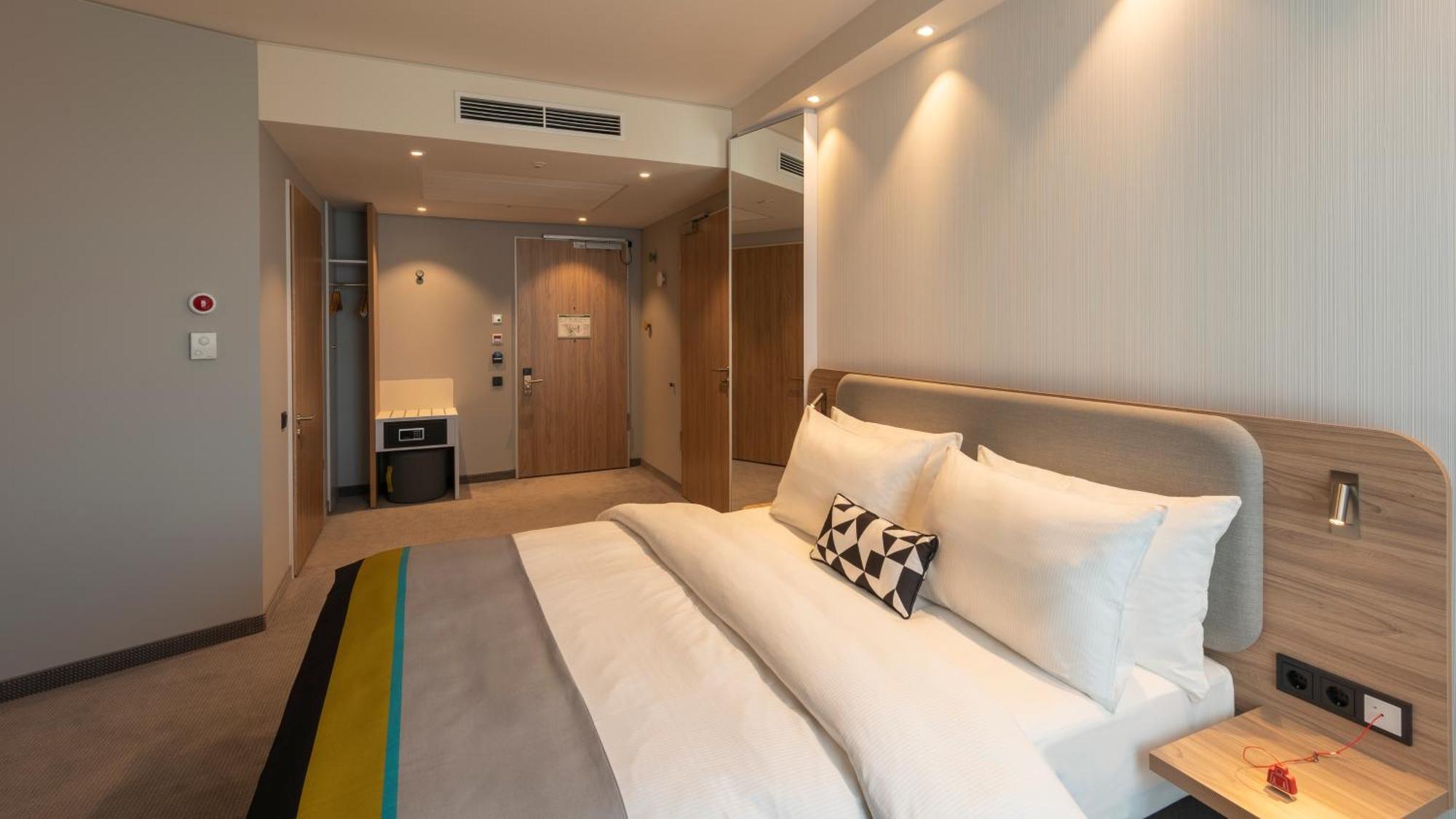 Holiday Inn Express Duesseldorf - Hauptbahnhof By Ihg Extérieur photo