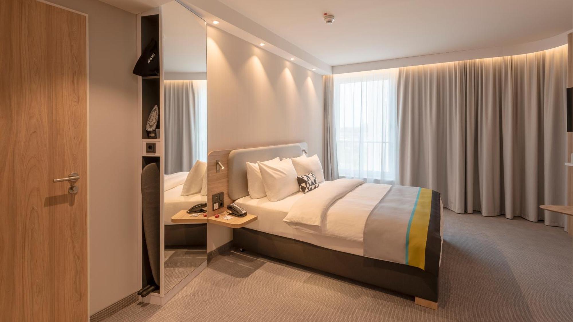 Holiday Inn Express Duesseldorf - Hauptbahnhof By Ihg Extérieur photo